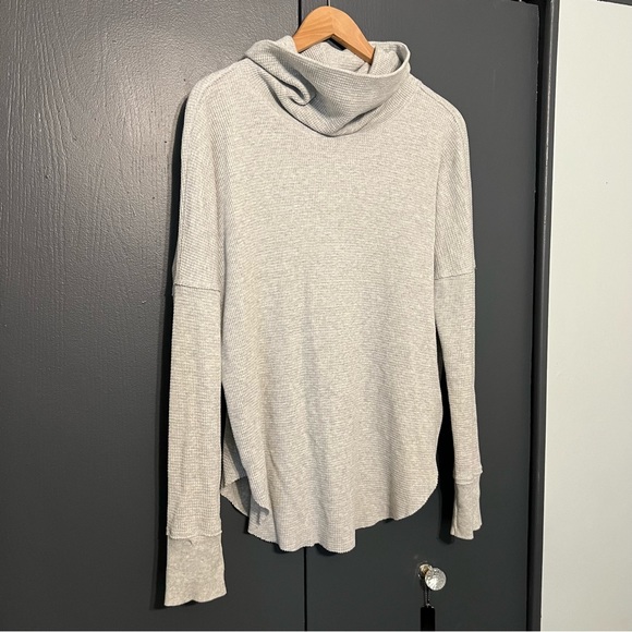 Tna turtle neck aritzia - Picture 5 of 7